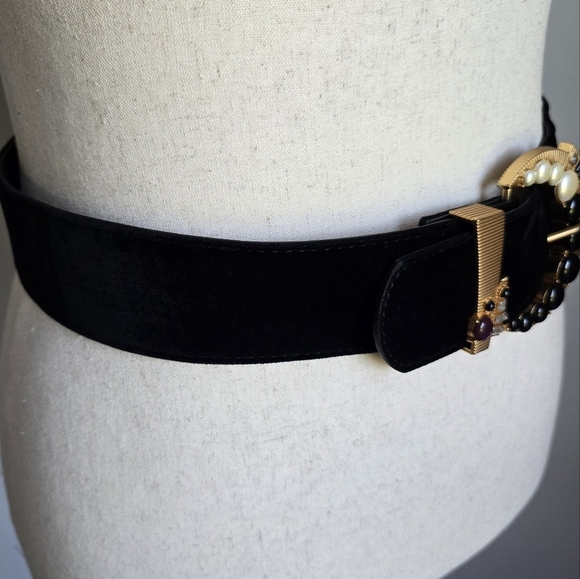 ZARA, Black Velvet Bejewelled Buckle Wide Statement Belt, Size 31 Waist - Picture 4 of 10